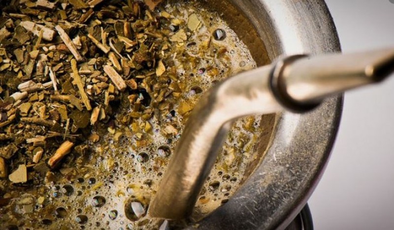 El consumo interno de yerba mate cayó 3,3 por ciento