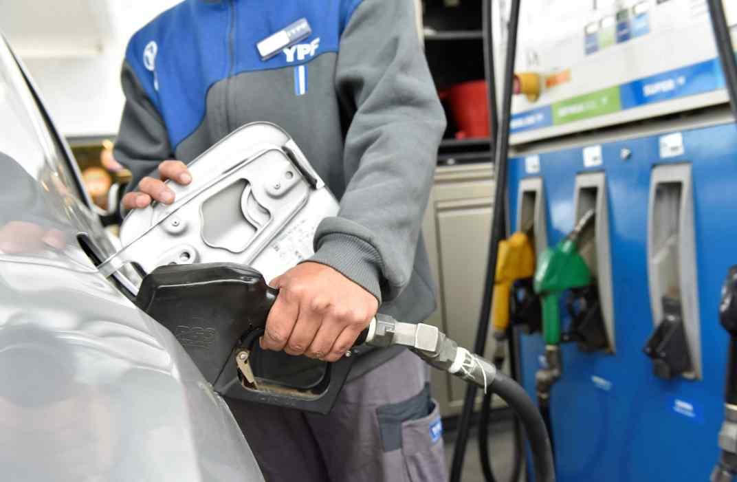 La venta de naftas tuvo un derrumbe del 27,5% en 2020