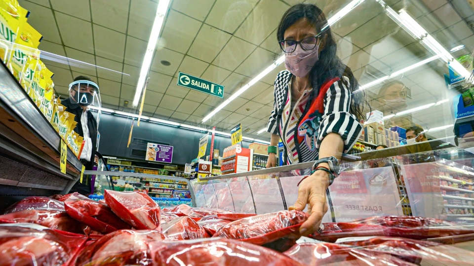 Mas exportación y menos consumo, el precio de la carne sigue aumentando y cae la demanda interna