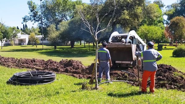 Escuela de Agricultura y Granja; comenzaron las obras para el cableado de fibra óptica.