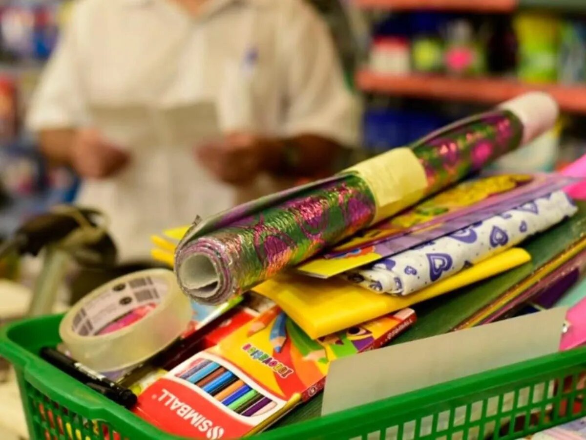 Por la inflación, los dueños de librerías reconocen una merma en la compra de útiles escolares