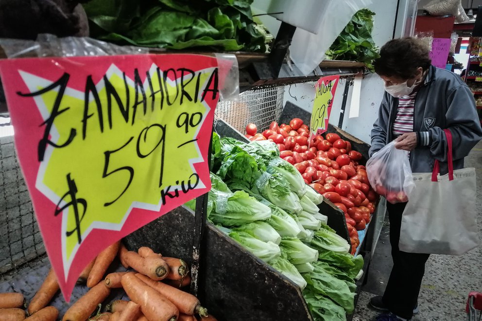 Intentan que la inflación de abril no supere el 4% pese al freno del dólar