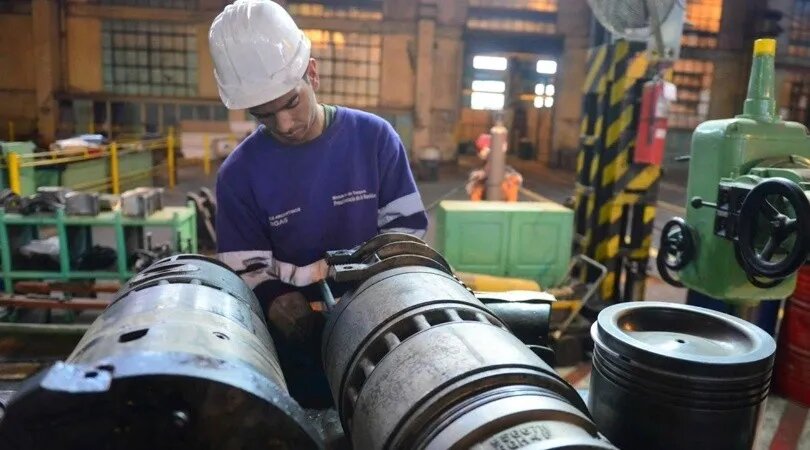 Aseguran que la actividad industrial tuvo una caída del 5,2% en febrero