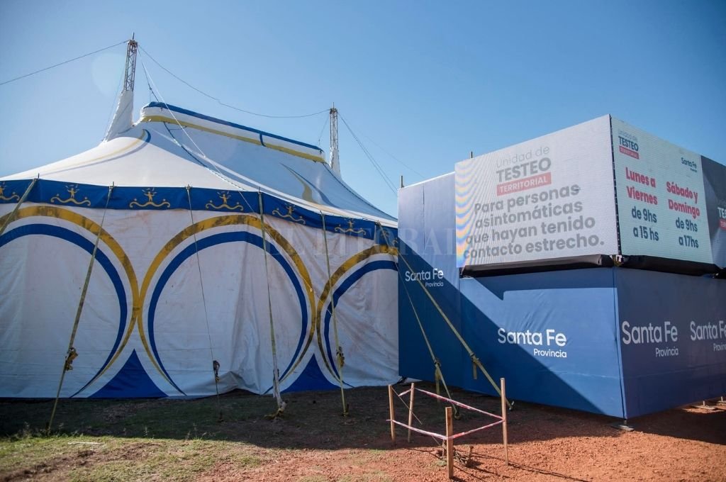 Un gobierno de payasos, después de un año, la provincia atenderá en un circo