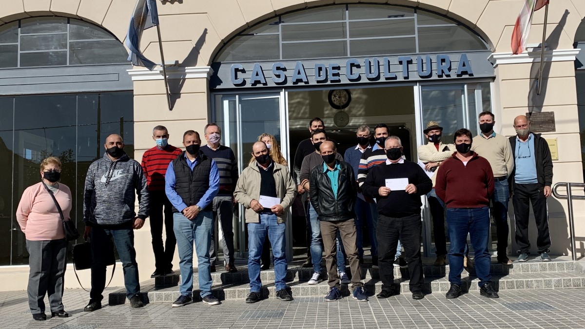 Localidades; en San Cristóbal el Senador Michlig y el Intendente Rigo encabezaron un acto de entrega de aportes