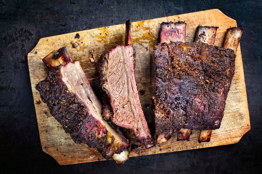 La inflación no da tregua; con un salario medio se compran 55 kilos menos de asado que en diciembre de 2019