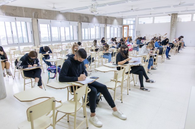 Combinando presencialidad y virtualidad, comenzó el 2do cuatrimestre en la FCV y FCA