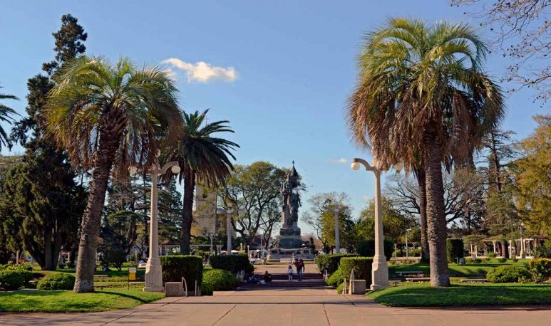 Feriado con mucho sol y con una máxima que llegaría a los 33 grados