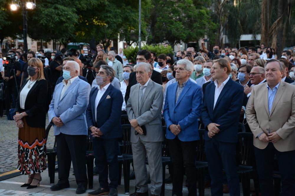 La Cámara de Senadores brindó un especial reconocimiento al personal de salud de la provincia