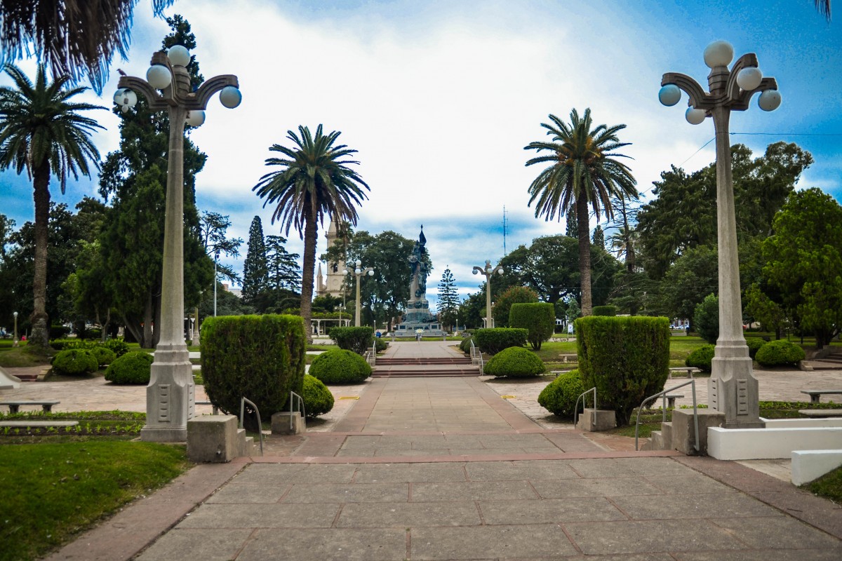 Con algunas lluvias y sin temperaturas máximas extremas, así estará el tiempo en la primera semana del año