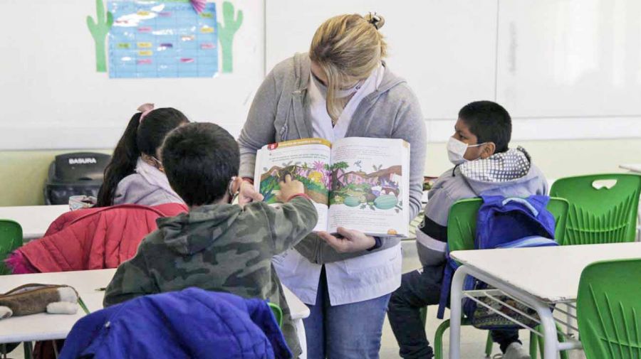Vuelta a clases sin burbujas de aislamiento en ninguna escuela del país