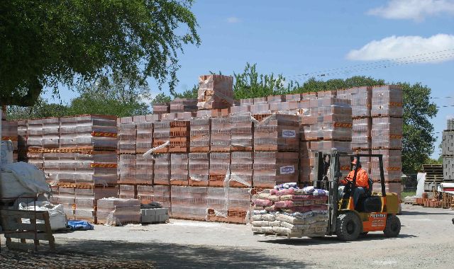 Aseguran que la falta de materiales complica al sector de la construcción
