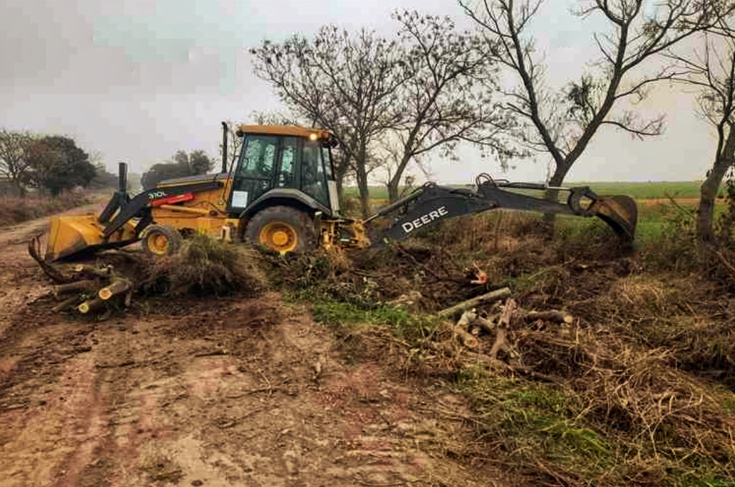 En Grutly continúan las obras de mejoramiento rural