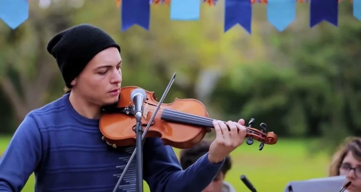 Escuelas democrática: un documanetal francés muestra la educación de un joven esperancino