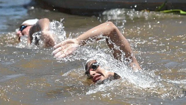 Maratón Santa Fe–Coronda: Erika Yenssen y Matías Hernández, los ganadores de la competencia