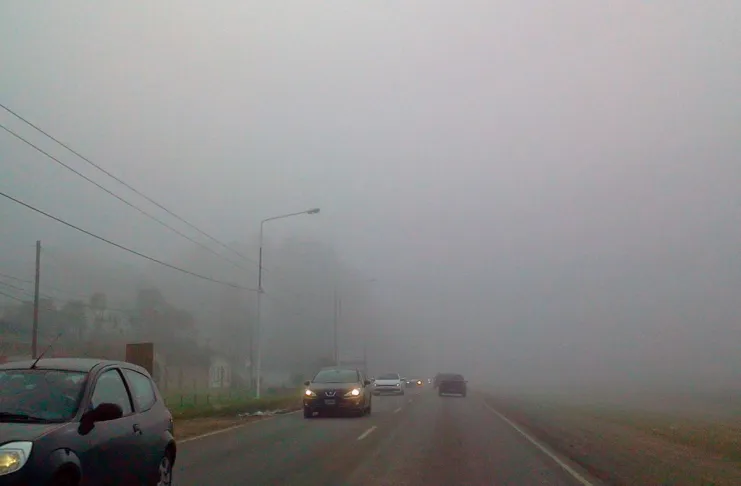 Advertencia violeta por densa niebla para casi toda la provincia