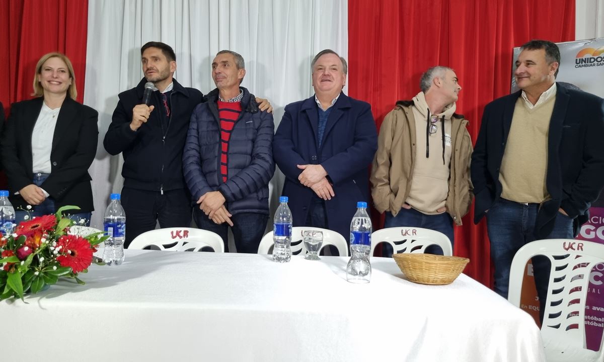 Maxi Pullaro visitó San Cristóbal y se comprometió “a trabajar fuertemente con todo el departamento”