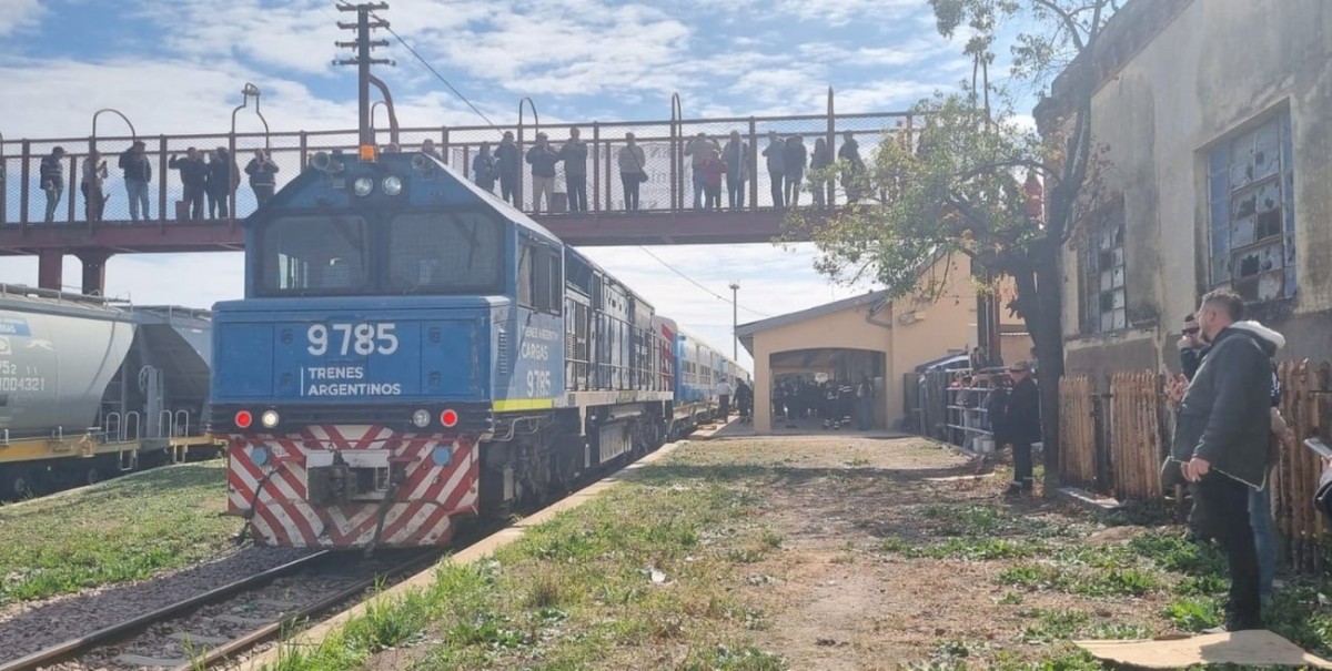 San Cristóbal: tras 30 años, chicos y grandes viajaron en tren en el norte santafesino