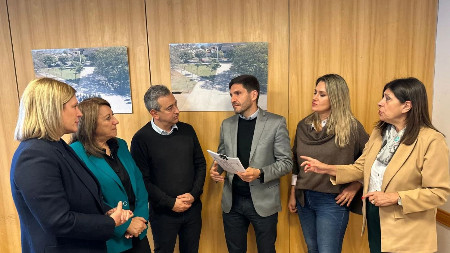 En la recta final de campaña, Maximiliano Pullaro reunió a todo su equipo de trabajo