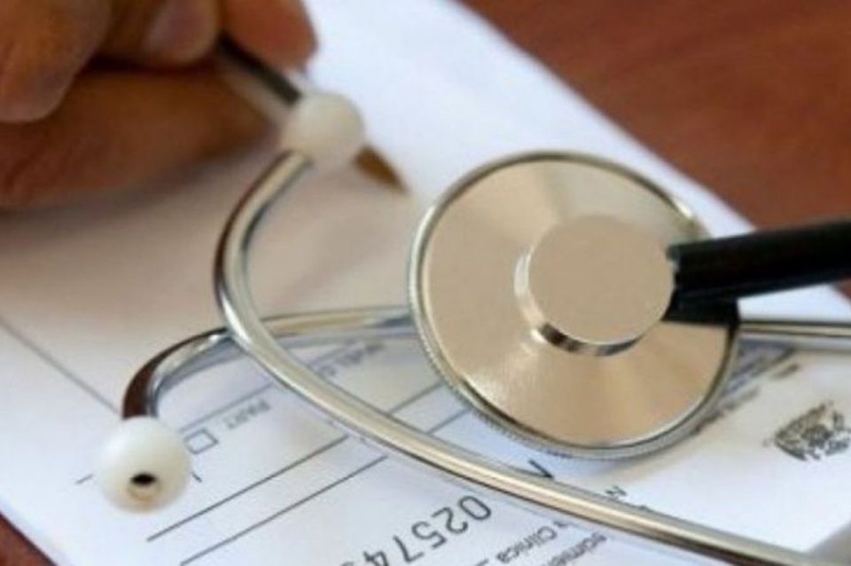 Suspenden por 90 días los fuertes aumentos en las prepagas