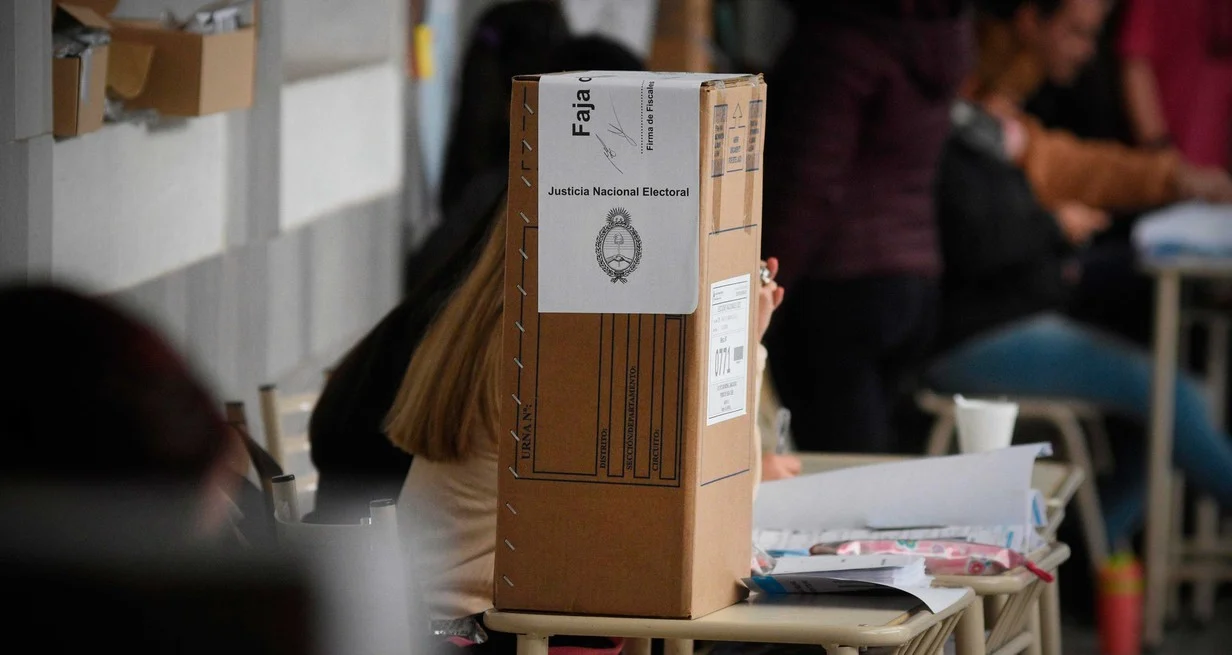 Santa Fe decide su futuro: 2,8 millones de votantes se preparan para elegir al próximo gobierno el domingo