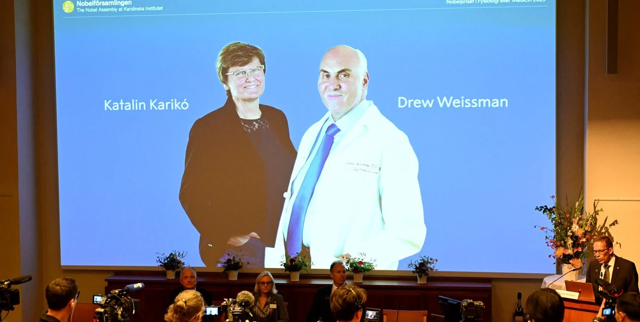 Nobel de Medicina para descubridores de ARN mensajero que posibilitó vacuna contra Covid-19