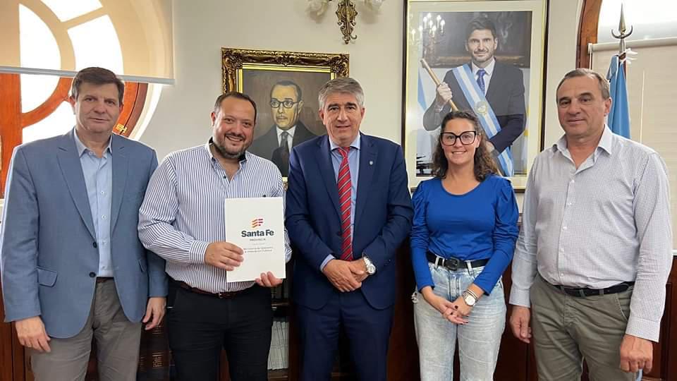 Felicia firmó el convenio para ser parte del Plan INCLUIR, para mejoras edilicias de la localidad