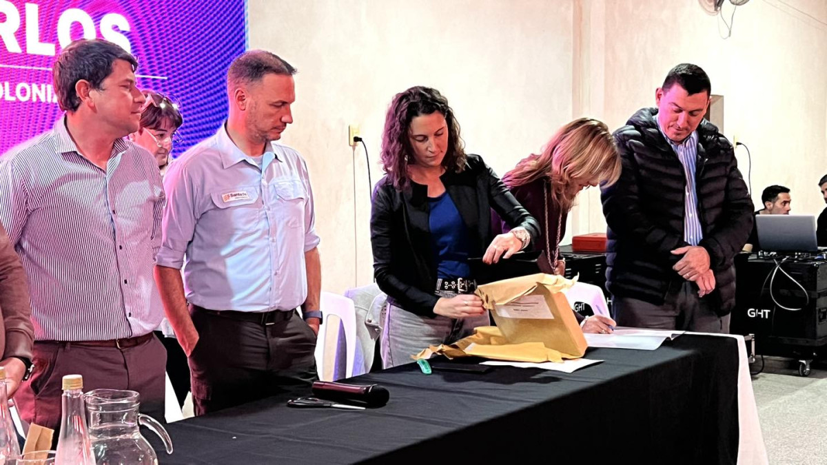 Jimena Senn: la construcción de la red de distribución de agua potable en Empalme San Carlos beneficiará a mil vecinos