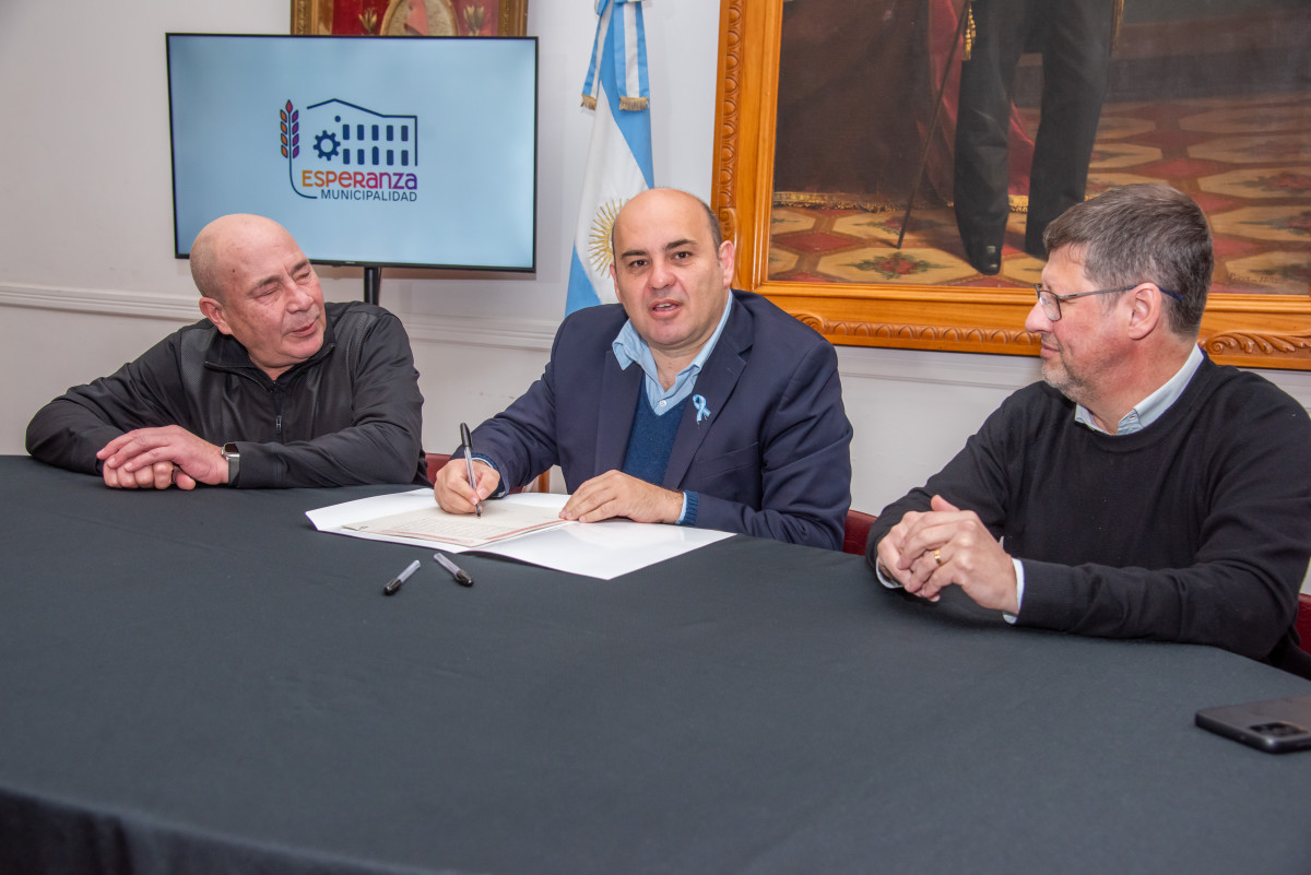 La Municipalidad de Esperanza construirá ocho viviendas mediante un convenio con UPCN