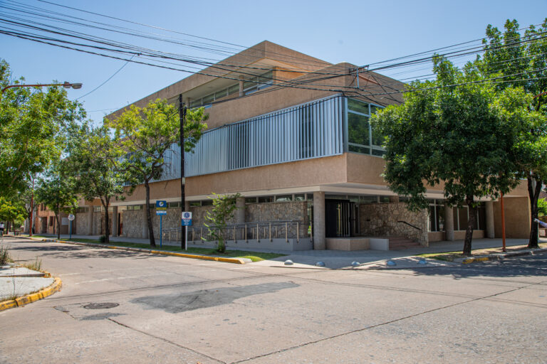 La Municipalidad informó sobre la demora en los traslados de dependencias estatales a las instalaciones del edificio del Correo Argentino