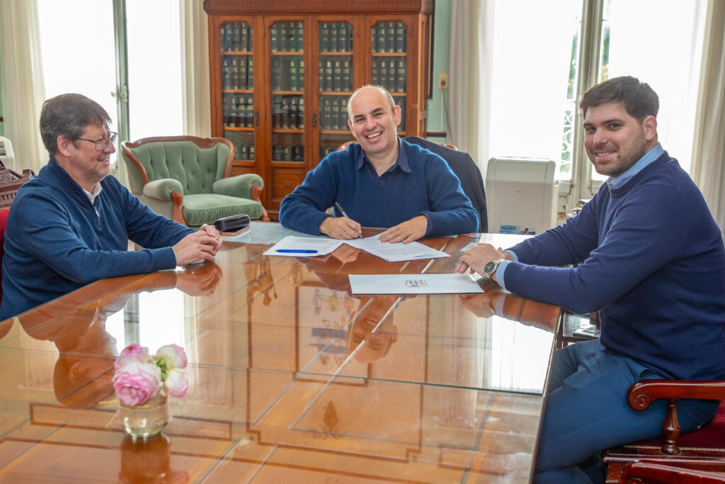 Firmaron comodato para que la delegación del Ministerio de Trabajo funcione en el edificio del ex Correo Argentino