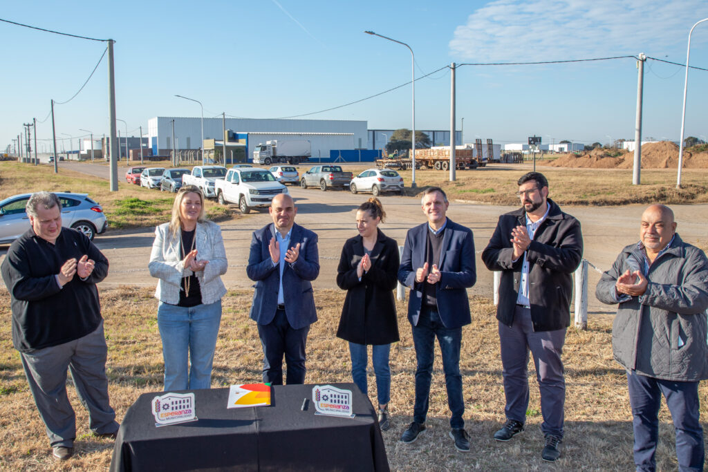 Inició la obra de la Planta Reductora de Gas para el Parque Industrial de Esperanza