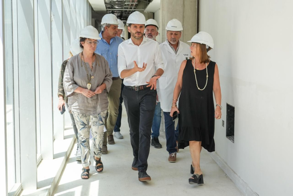 Pullaro recorrió la obra del Instituto Superior N° 8 “Almirante Guillermo Brown”, edificio que será clave en la formación docente