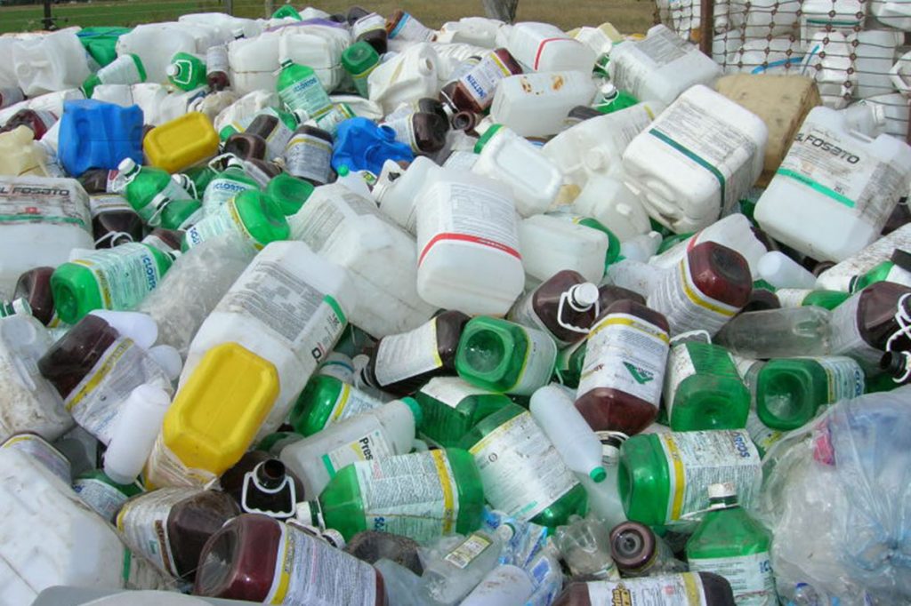 Estudiantes de la UNL proyectan revalorizar 20 millones de envases de agroquímicos