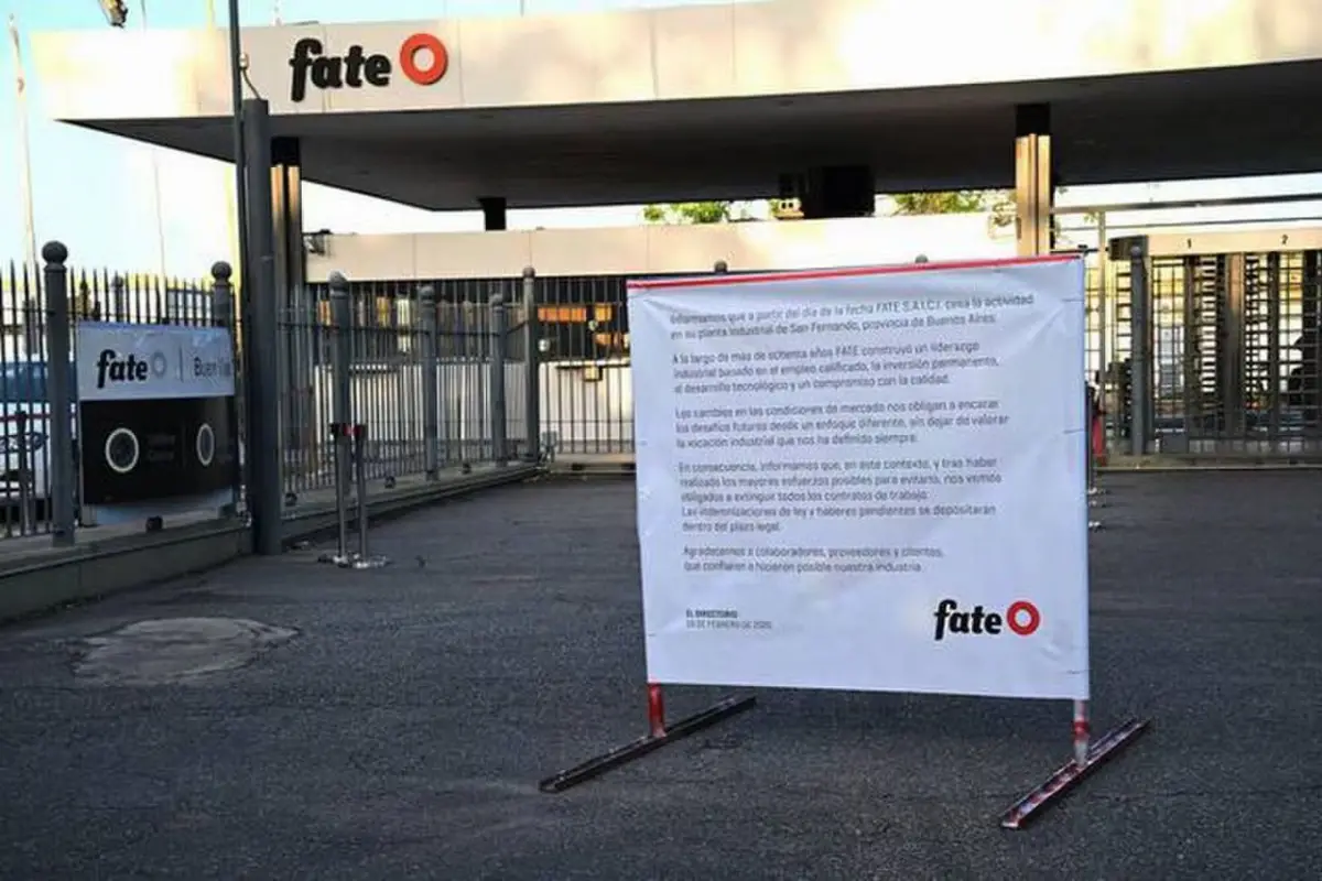 Tras 80 años Fate cerró sus puertas: la marca de neumáticos despedirá a 920 empleados