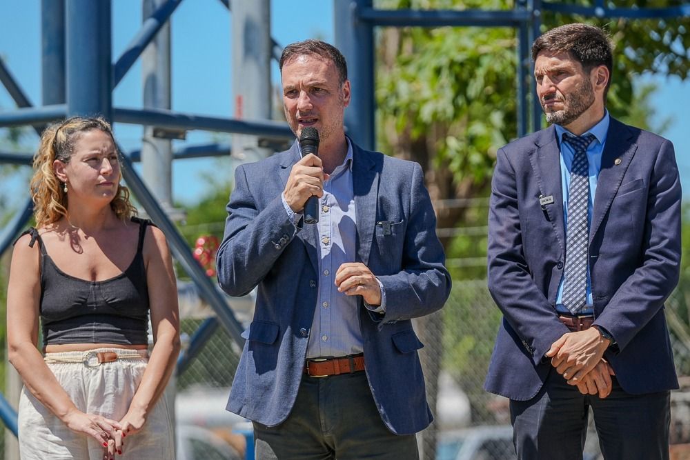 En Esperanza, la Provincia comienza a edificar el sueño de 14 familias