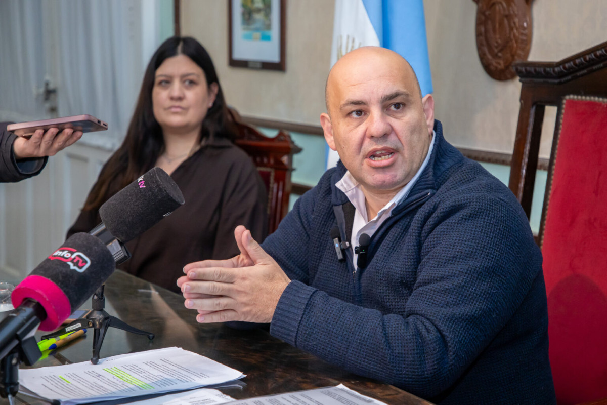 “Escuchamos a los vecinos y rediseñaremos el Plan de Pavimento para que Esperanza siga creciendo”