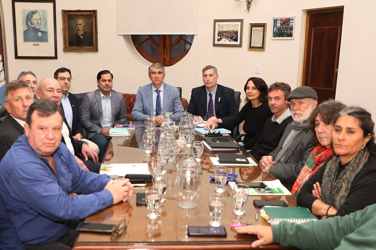 UPCN y ATE aceptaron la propuesta salarial del Gobierno Provincial para el segundo semestre de 2026
