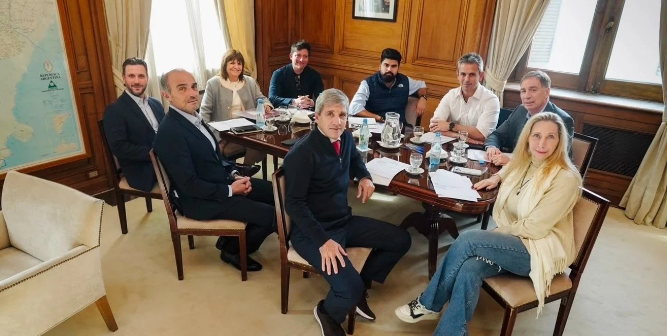 Con una pausa mundialista, la semana del gobierno ya apunta a fondo hacia 2027