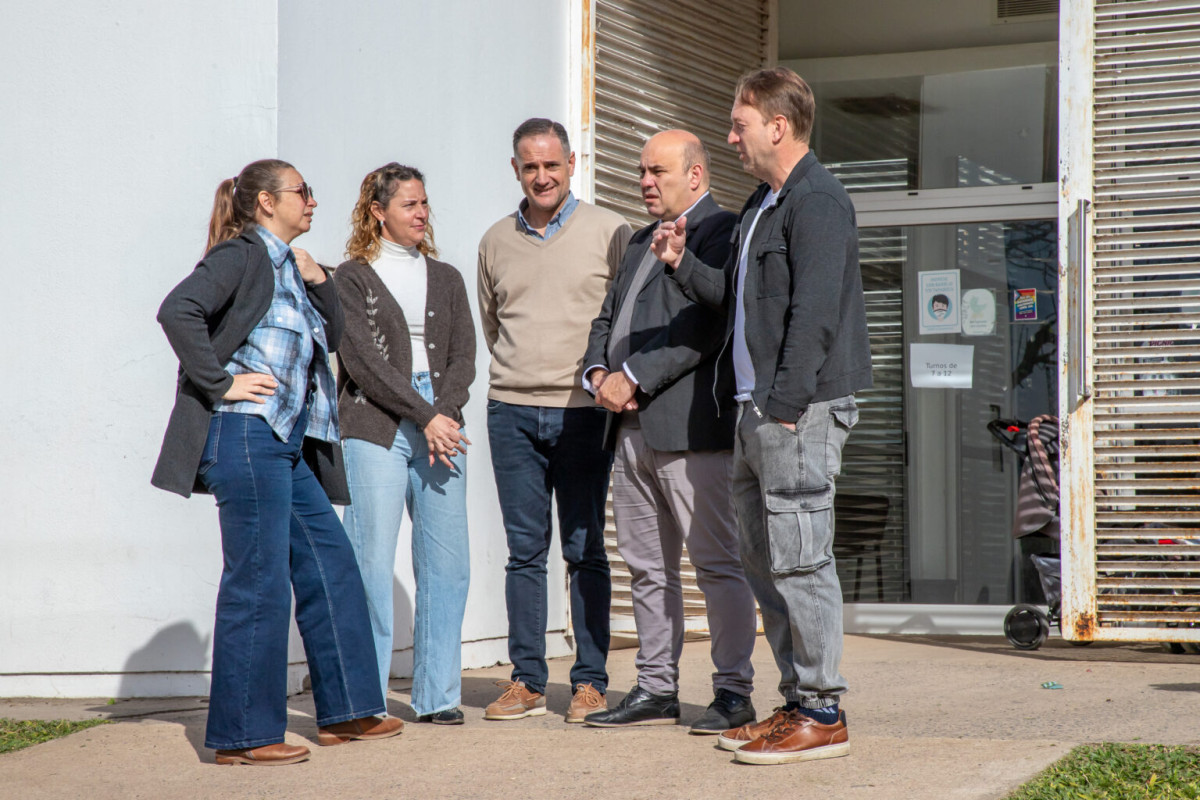 Inició la obra de retechado en el Centro de Salud del barrio Los Troncos