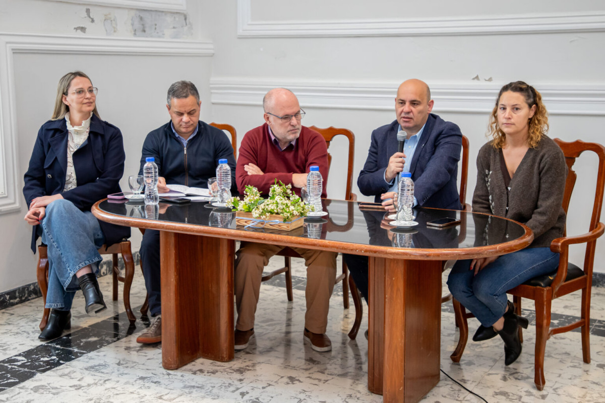 La Municipalidad acercó alternativas para facilitar las exportaciones de las empresas de la región